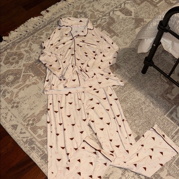 Pink Lily espresso martini Pajama Set - Picture 1 of 5